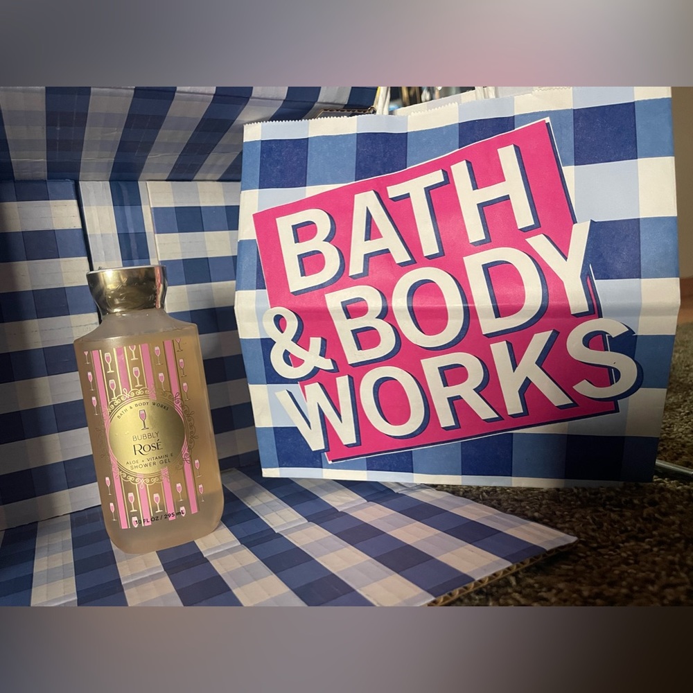 🌸5/$25 Bubbly Rose🌸